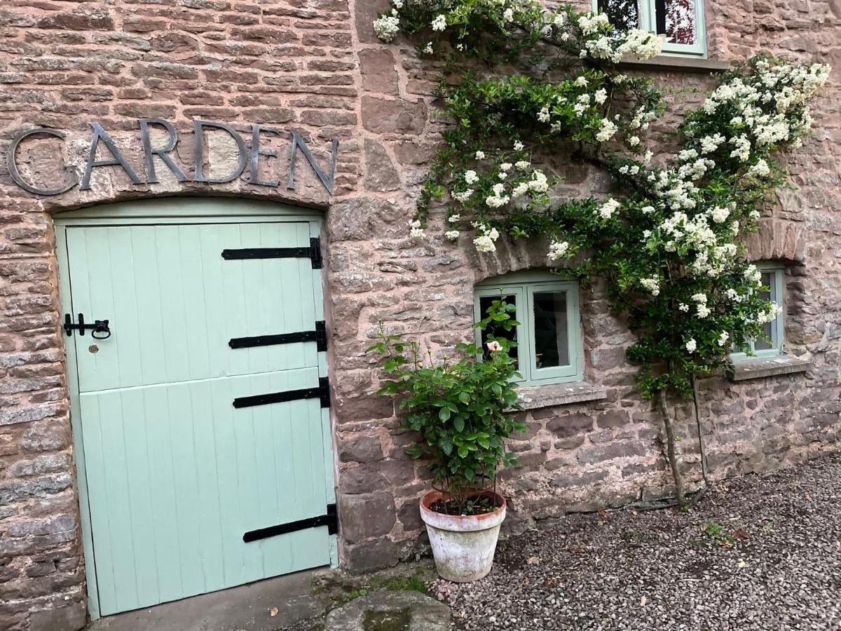 Beautiful Old Water Mill In Rural Herefordshire Exterior foto