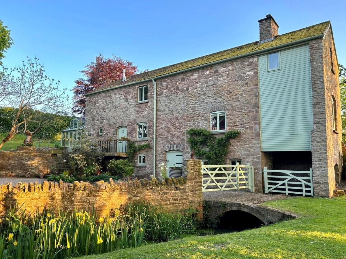 Beautiful Old Water Mill In Rural Herefordshire Exterior foto